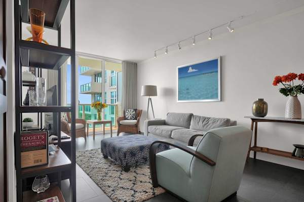 Bay View Retreat at Arya w/ Balcony & Kitchen