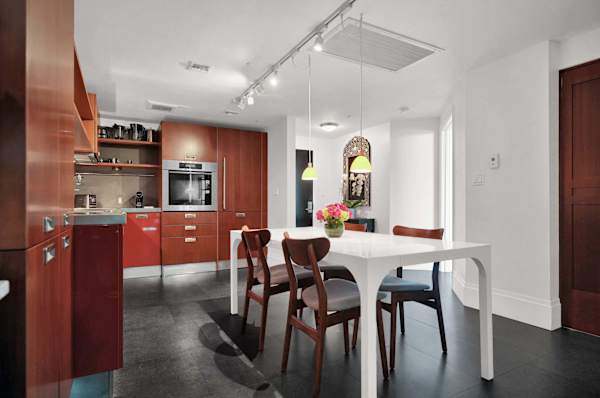 Bay View Retreat at Arya w/ Balcony & Kitchen