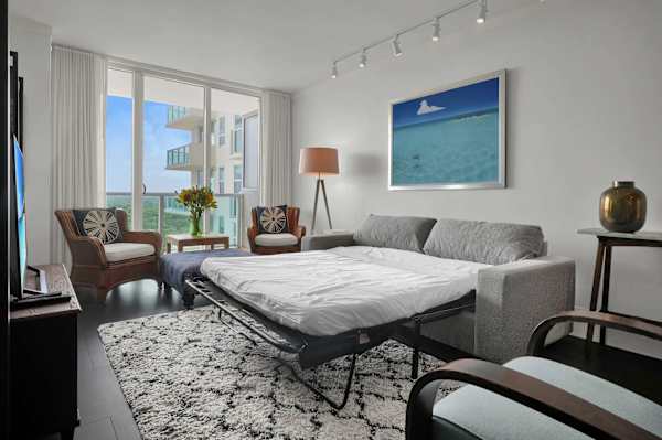 Bay View Retreat at Arya w/ Balcony & Kitchen