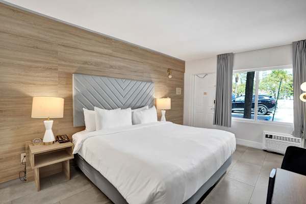 Ocean Blvd King Suite at Botanica