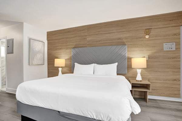 Boutique King Suite w/ Kitchenette