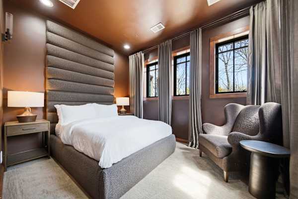 *NEW* Afton Lodge 10,000sqft/Indoor Pool/Hot tub