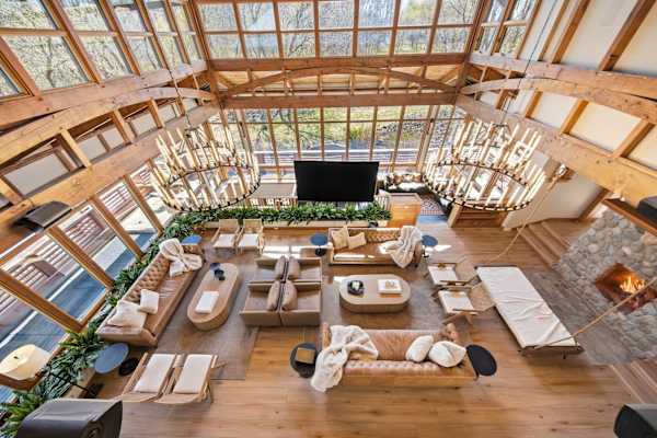 *NEW* Afton Lodge 10,000sqft/Indoor Pool/Hot tub