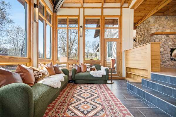 *NEW* Afton Lodge 10,000sqft/Indoor Pool/Hot tub