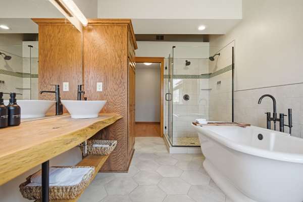 *NEW* Afton Lodge 10,000sqft/Indoor Pool/Hot tub