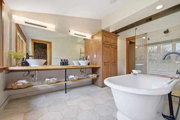 *NEW* Afton Lodge 10,000sqft/Indoor Pool/Hot tub