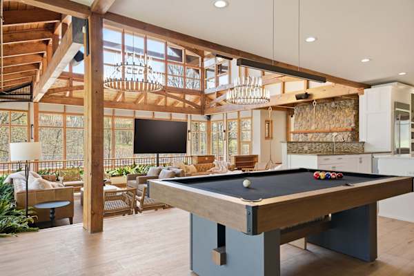 *NEW* Afton Lodge 10,000sqft/Indoor Pool/Hot tub