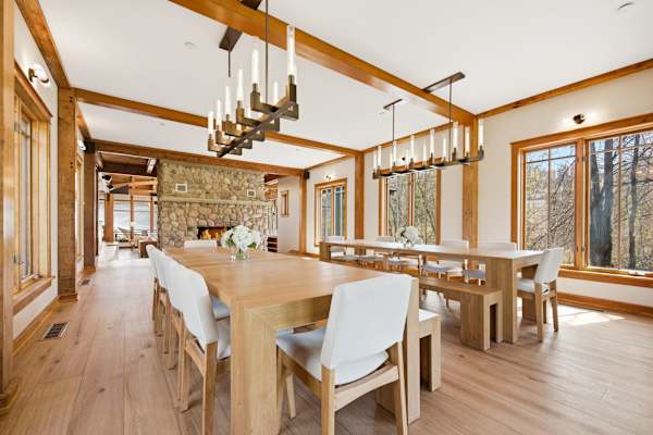 *NEW* Afton Lodge 10,000sqft/Indoor Pool/Hot tub