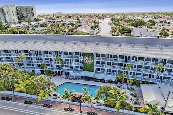 Coastal King Retreat at Aloe | The Botanica