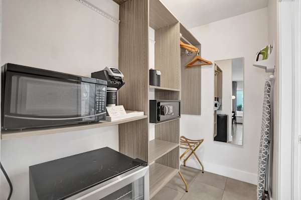 Boutique King Room at Aloe | The Botanica