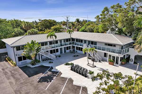 Botanica King Studio Near Beach