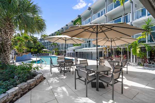 Ocean Blvd Two Double Suite with Kitchenette