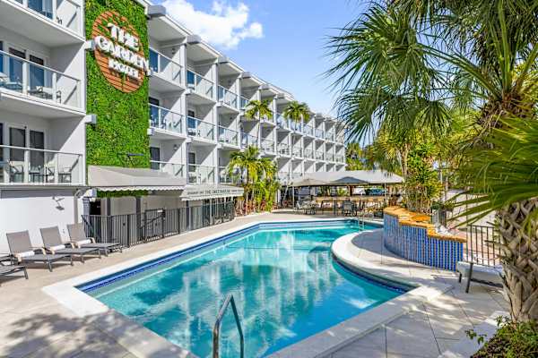 Fort Lauderdale Suite w/ Kitchenette |The Botanica