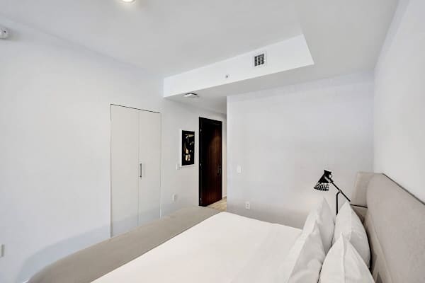 Lux Miami Studio w/ Stunning Views | 41st Floor
