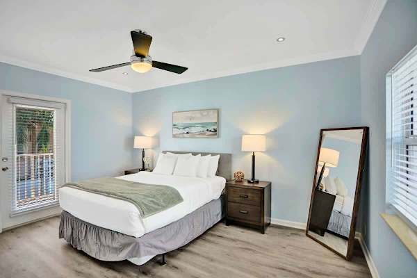 Modern 1BR on 2nd Floor Near Las Olas