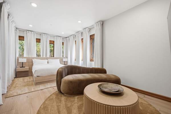 *NEW* Afton Lodge 10,000sqft/Indoor Pool/Hot tub