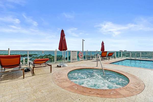 Bay View 2BR at The Arya Coconut Grove