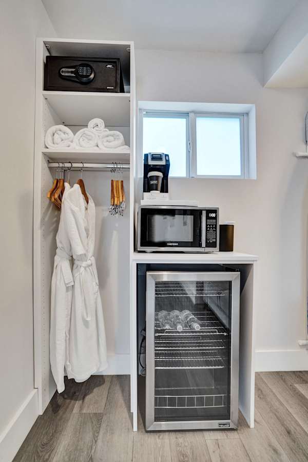 Accessible King Getaway in Fort Lauderdale