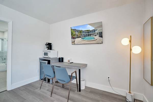 Botanica Two-Bed Retreat on Ocean Blvd