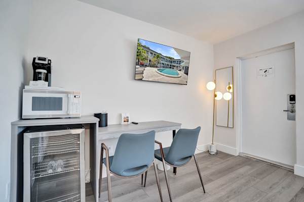 Botanica Two-Bed Retreat on Ocean Blvd