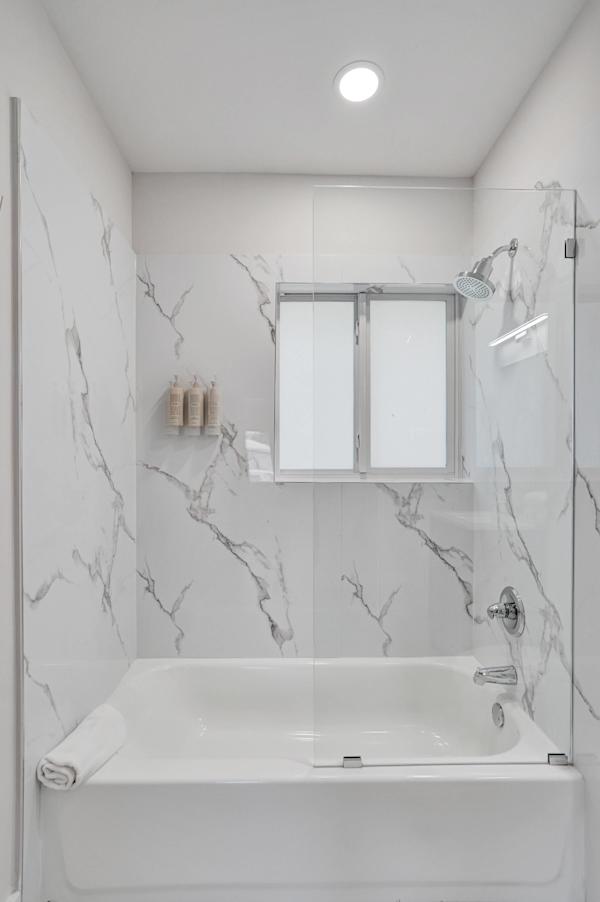 Botanica Two-Bed Retreat on Ocean Blvd