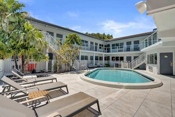 Botanica Two-Bed Retreat on Ocean Blvd