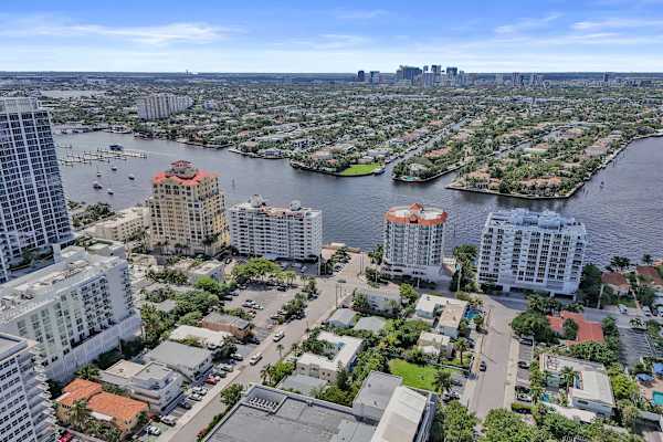 Eden Studio Suite Steps to FLL Beach