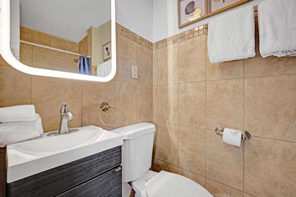 Eden Studio Suite Steps to FLL Beach