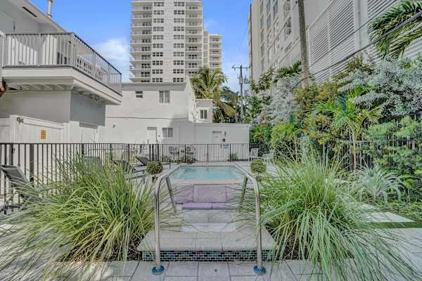 Eden Studio | Walk to Fort Lauderdale Beach