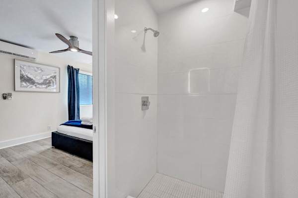 Eden Studio | Walk to Fort Lauderdale Beach