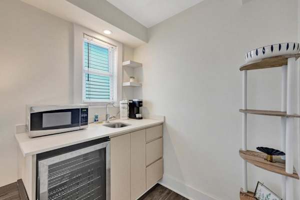 Eden Studio | Walk to Fort Lauderdale Beach