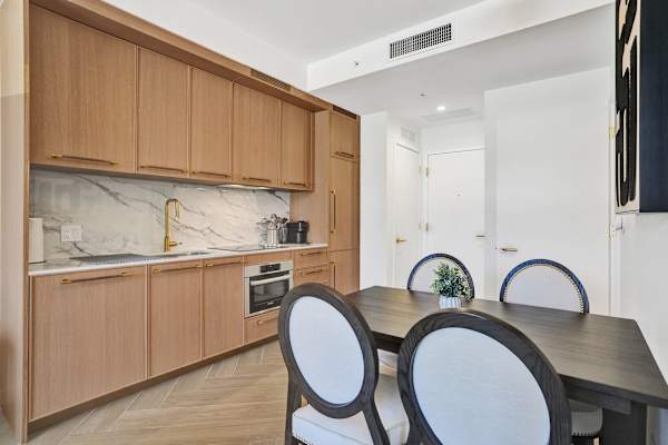 Kitchen and dining area open-plan layout