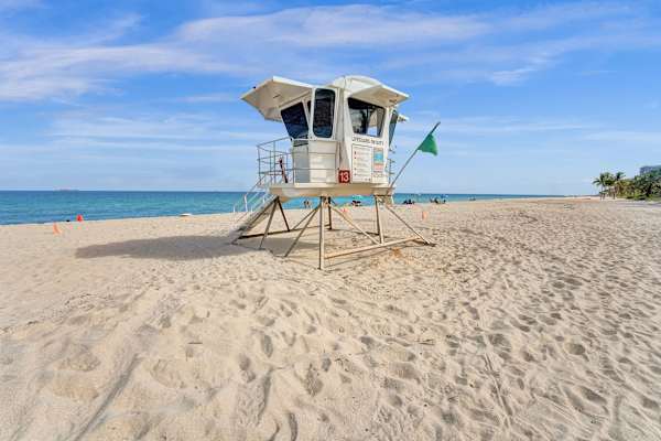 Eden Studio Suite Steps to FLL Beach
