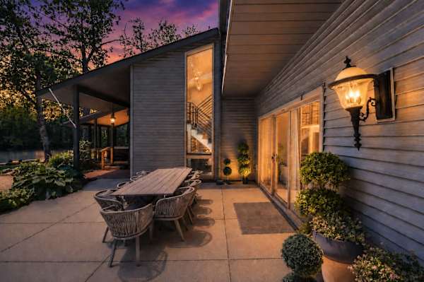 Grand River Estate IndoorPool/Swim Pond/25 Acres