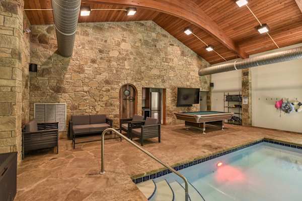 Grand River Estate IndoorPool/Swim Pond/25 Acres