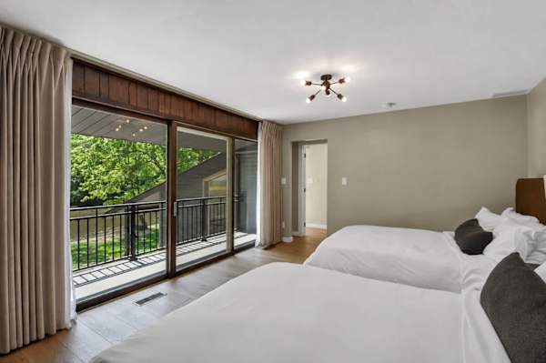 Grand River Estate IndoorPool/Swim Pond/25 Acres