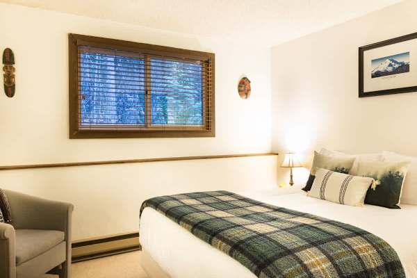 Queen Bedroom