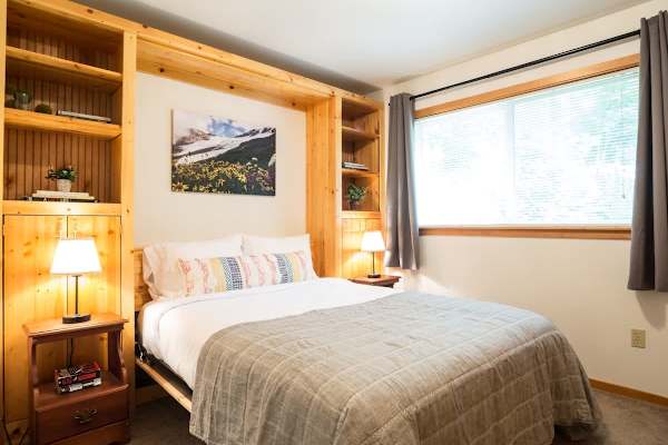 Queen bedroom
