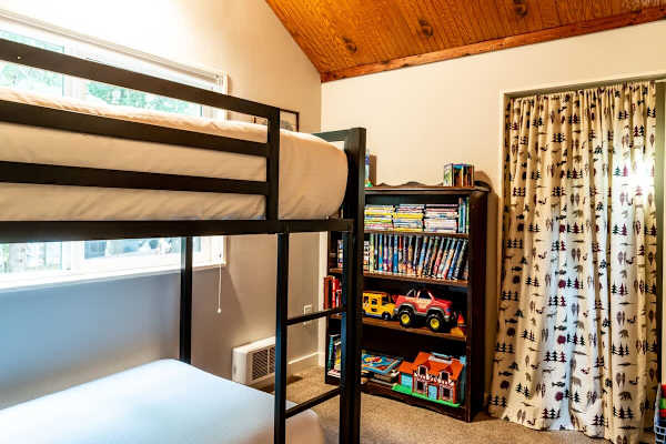 Bunk Room, toys to share!