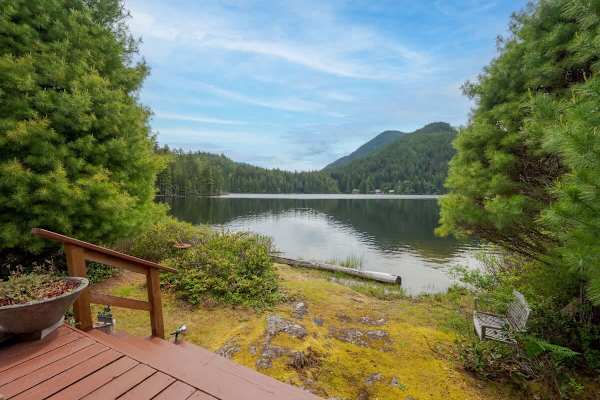 Lakeside living spaces are amazing. 