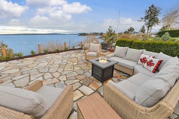 Beach House Suite Outdoor Living.
