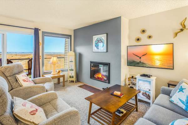Waterfront Condo in Stunning Location