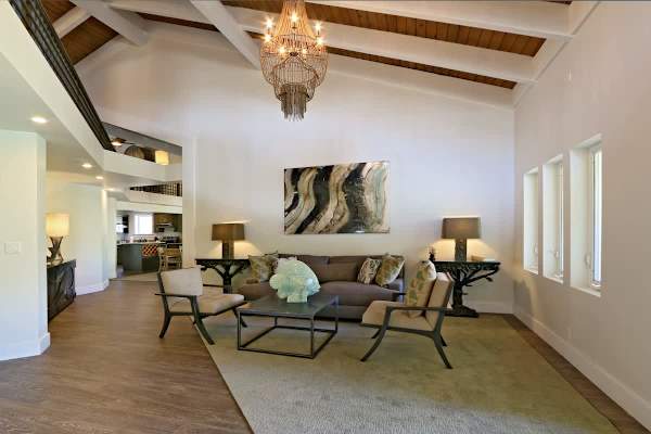 Wailea Inn Estate – Lele Penthouse Living Area
