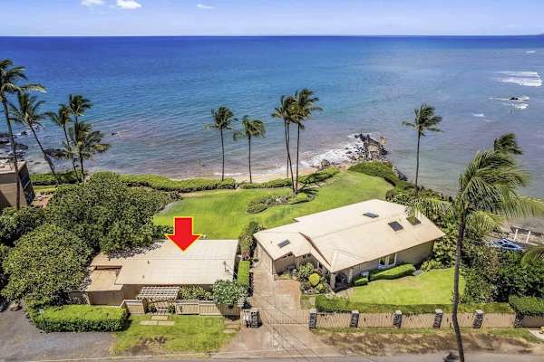Beach front Honu Cottage, Kihei vacation rental – photo 5 of 31