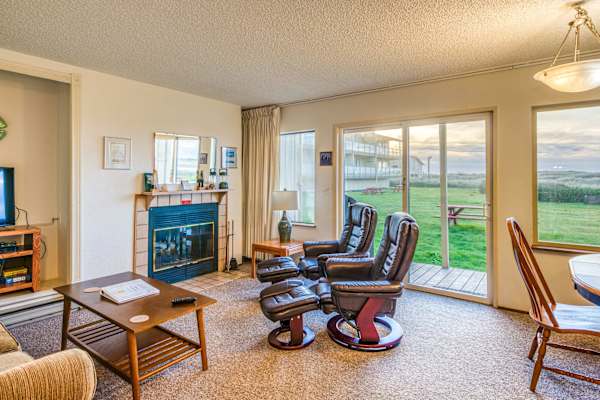Ground Level Condo on the Pacific Ocean