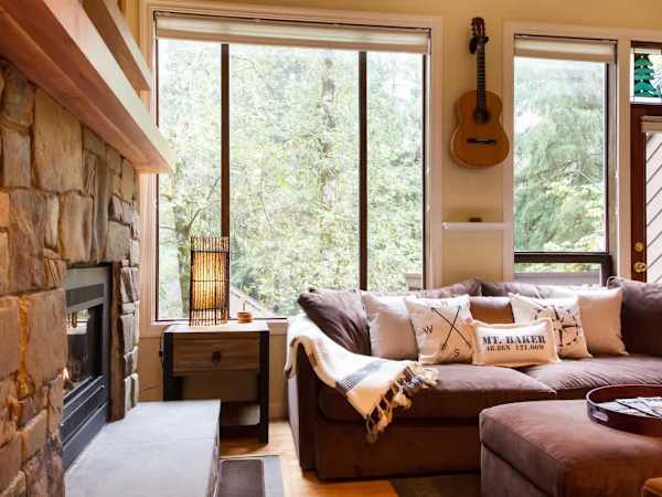 River’s Edge | Pools, Hot Tubs + Dog Friendly