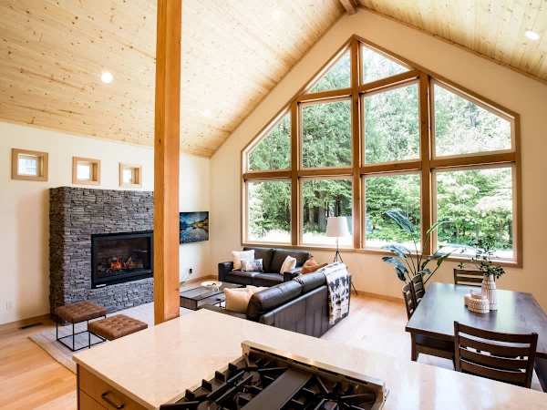 Church Mountain Chalet | Hot Tub & Pool