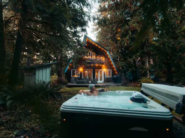 Design-Forward Mt. Baker Chalet + Hot Tub