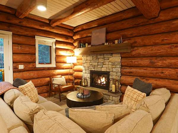 Snowline Luxury | Hot Tub, Pool & 3 Kings