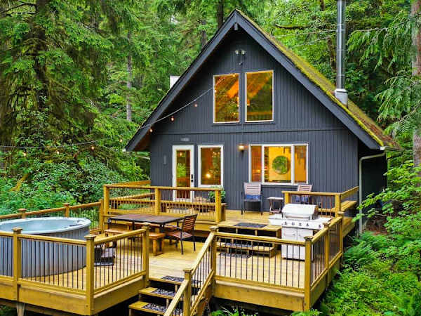 Storybook Snowline Cabin | Hot Tub + Pool